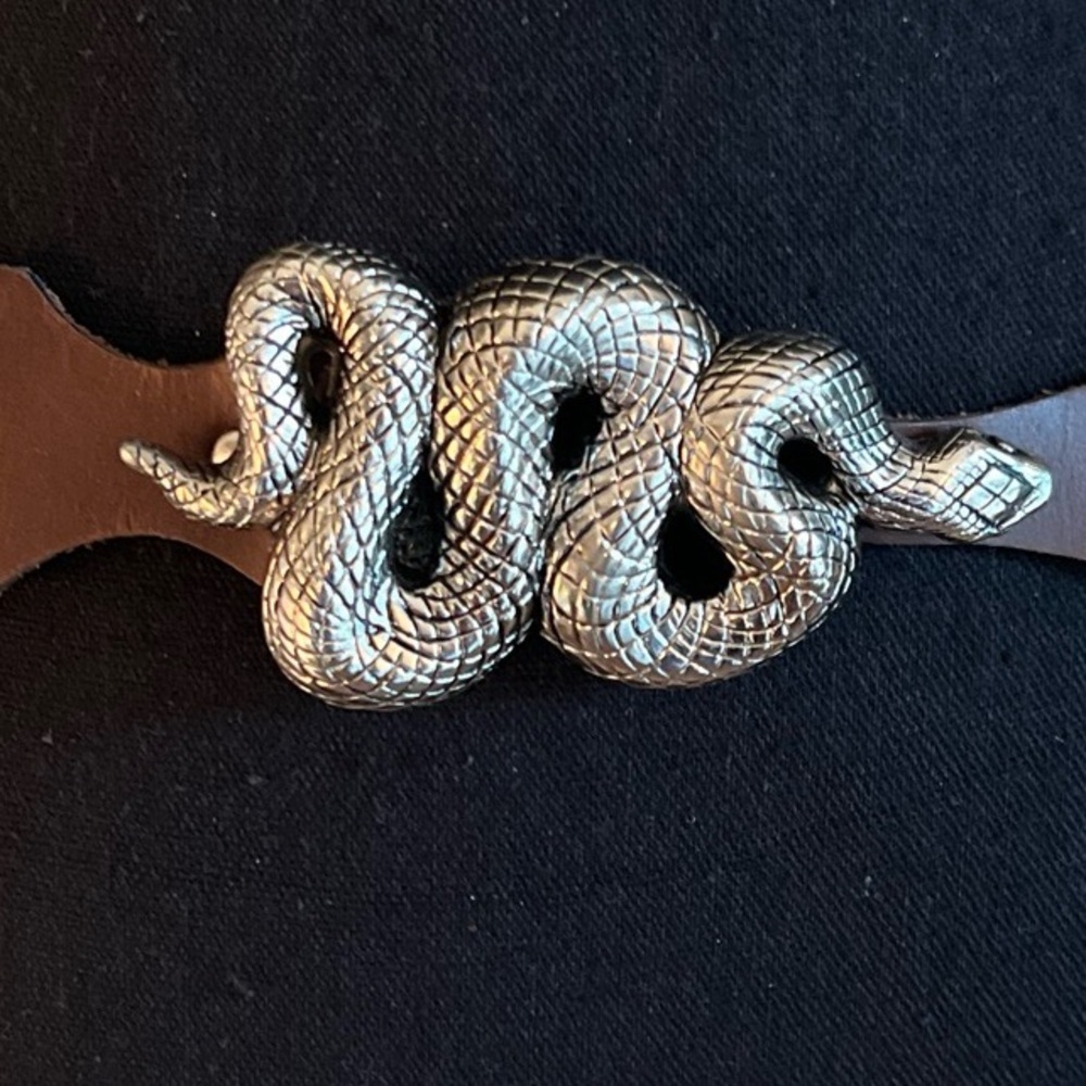 ESCADA Women’s Diamondback Snake Silver Tone Heavy Buckle Brown Leather Belt S/M - Picture 16 of 16